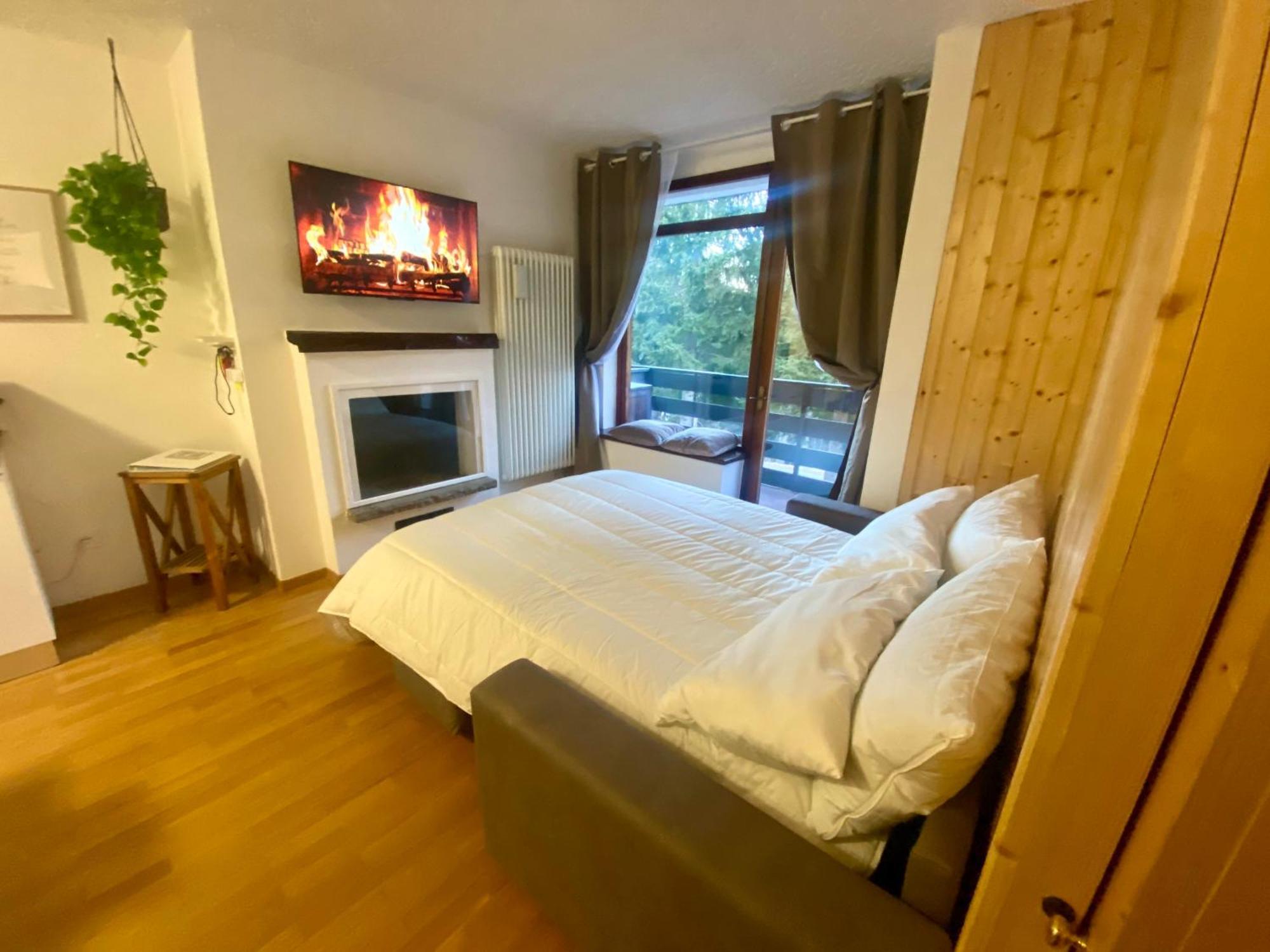 Ferienwohnung La Finestra Sul Brenta Con Posto Auto Privato Al Centro Di Mad Di Campiglio Cipat O22233-At-O13262 Folgarida Exterior foto